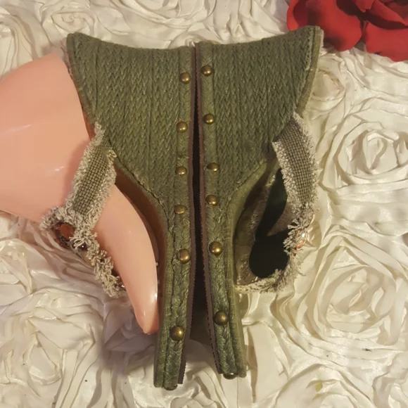 Wild Rose Womens Wedge Sandals Sz 10 - Picture 4 of 9